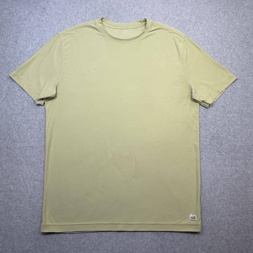 Vuori Strato Tech Tee Shirt Mens Medium Beige Soft Performance Short Sleeve